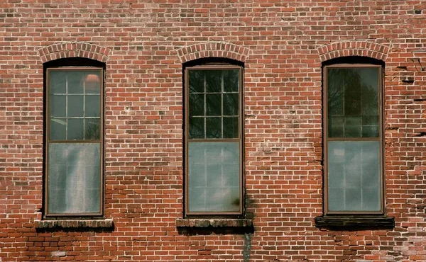 れんが造りの建物の建築ディテール — ストック写真