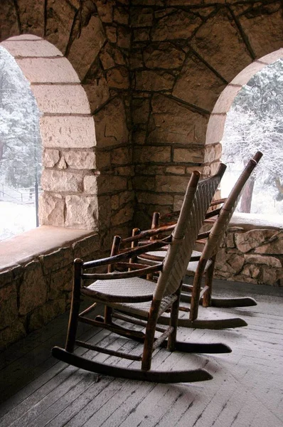 Pleasant Porch Rocking Chairs Made Uncomfortable Sudden Snow Storm Grand — Stock Photo, Image