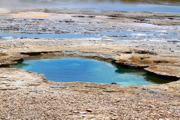 Sources thermales du parc national Yellowstone — Photo