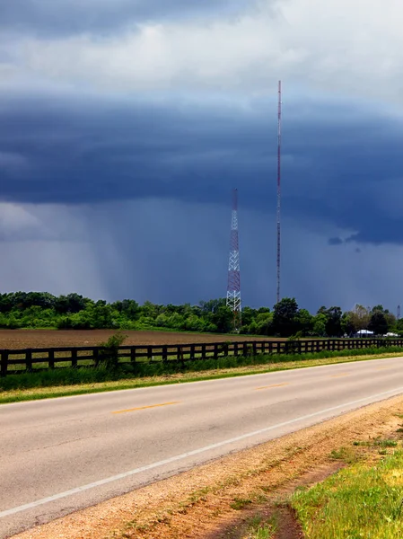 Tavaszi eső Illinois vidéki utakon — Stock Fotó