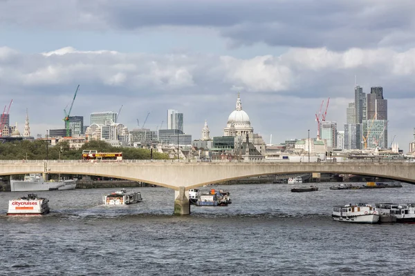 Traffic in River Thames