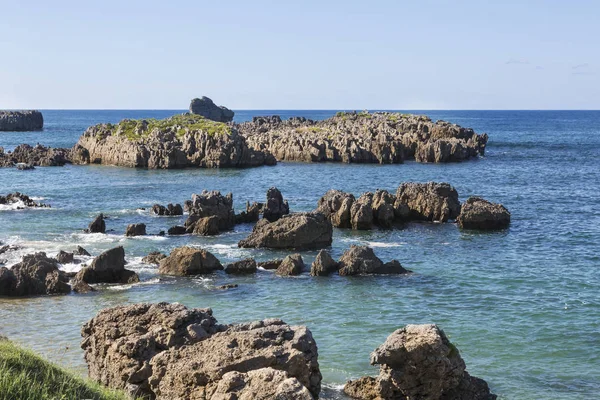 Praia em Cantabria, Espanha — Fotografia de Stock