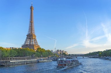 Eyfel Kulesi Paris Fransa.