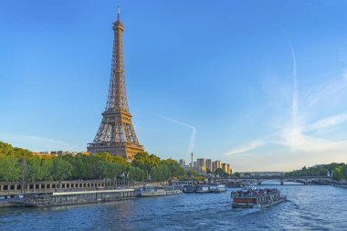 Eyfel Kulesi Paris Fransa.