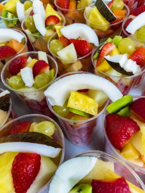 Taze Meyve Salatası