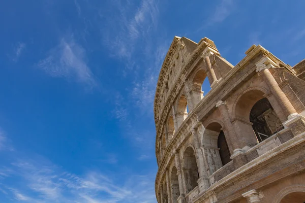 Амфитеатр Колизея в Риме — стоковое фото