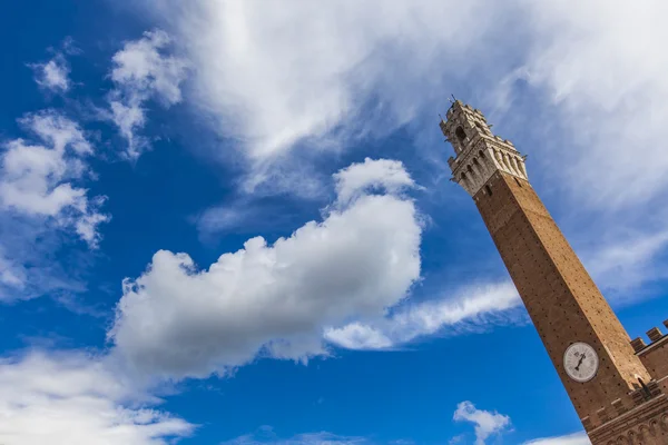 Torre del Mangia in Siena — Stock Photo, Image