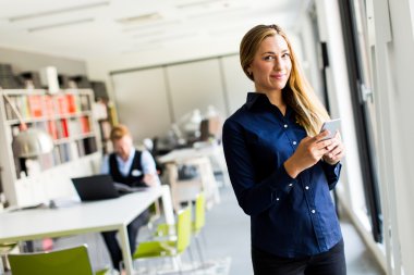 Ofiste çalışanlar.