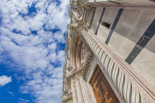 Buitenkant van de kathedraal van Siena — Stockfoto