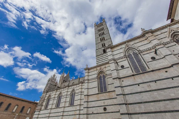 Siena Cathedral exteriér — Stock fotografie