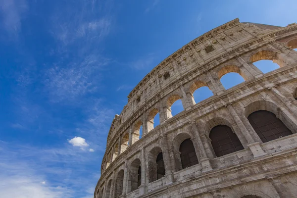 Coliseu antigo em Roma — Fotografia de Stock