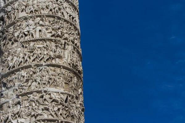 Column of Marcus Aurelius in Rome — Stock Photo, Image