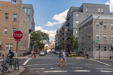 Greenpoint, kimliği belirsiz kişi