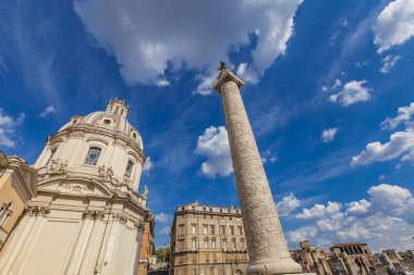 Roma 'da Trajan' ın Sütunu