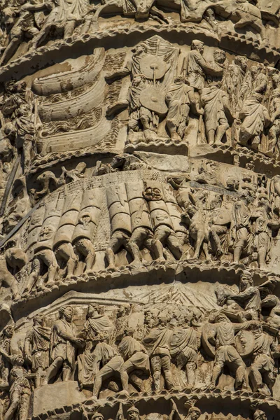 Column of Marcus Aurelius in Rome — Stock Photo, Image