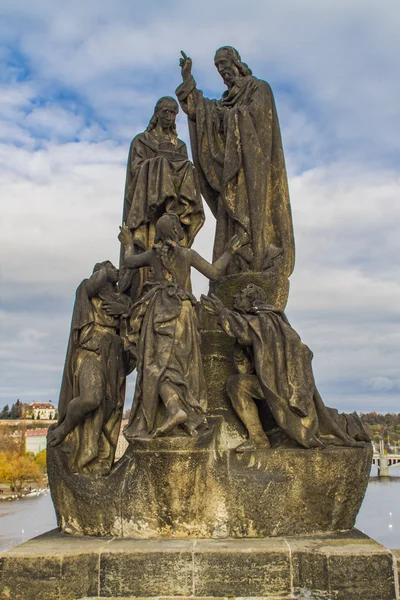 Statuen der Heiligen Kyrill und Methodius — Stockfoto