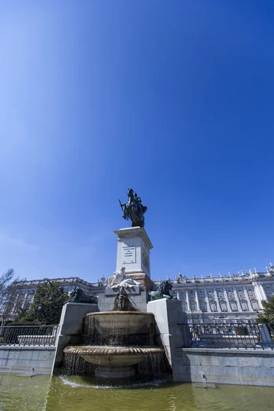 Monument of Felipe IV in Madrid — Stock Photo, Image