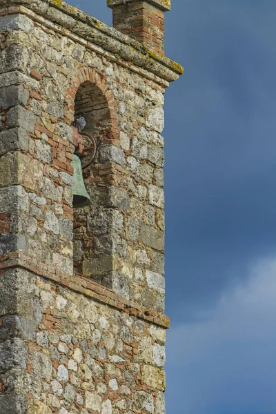 Toren met een bel in Monteriggioni — Stockfoto