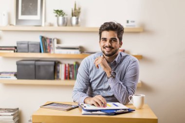 Genç freelancerat Resepsiyon