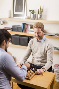 Satranç oynamaktan men