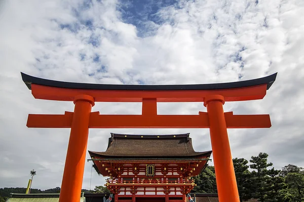 Храм Фушими Инари в Киото — стоковое фото