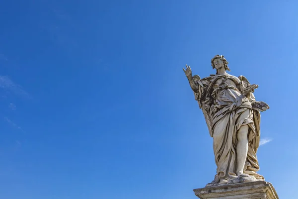 Angel statue at Sant Angelo Bridge — Stock Photo, Image