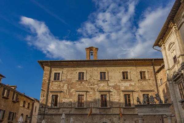 Edifícios antigos na cidade de Montepulciano — Fotografia de Stock