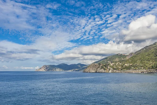 Cinque Terre al mare ligure in Italia — Foto Stock