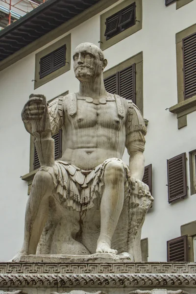 Monument van Giovanni delle Bande Nere — Stockfoto