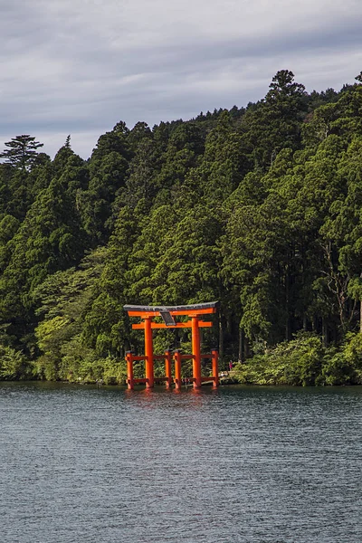 Hakone in lake Ashi — Stockfoto