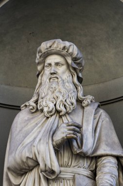 Leonardo da vinci heykeli Floransa