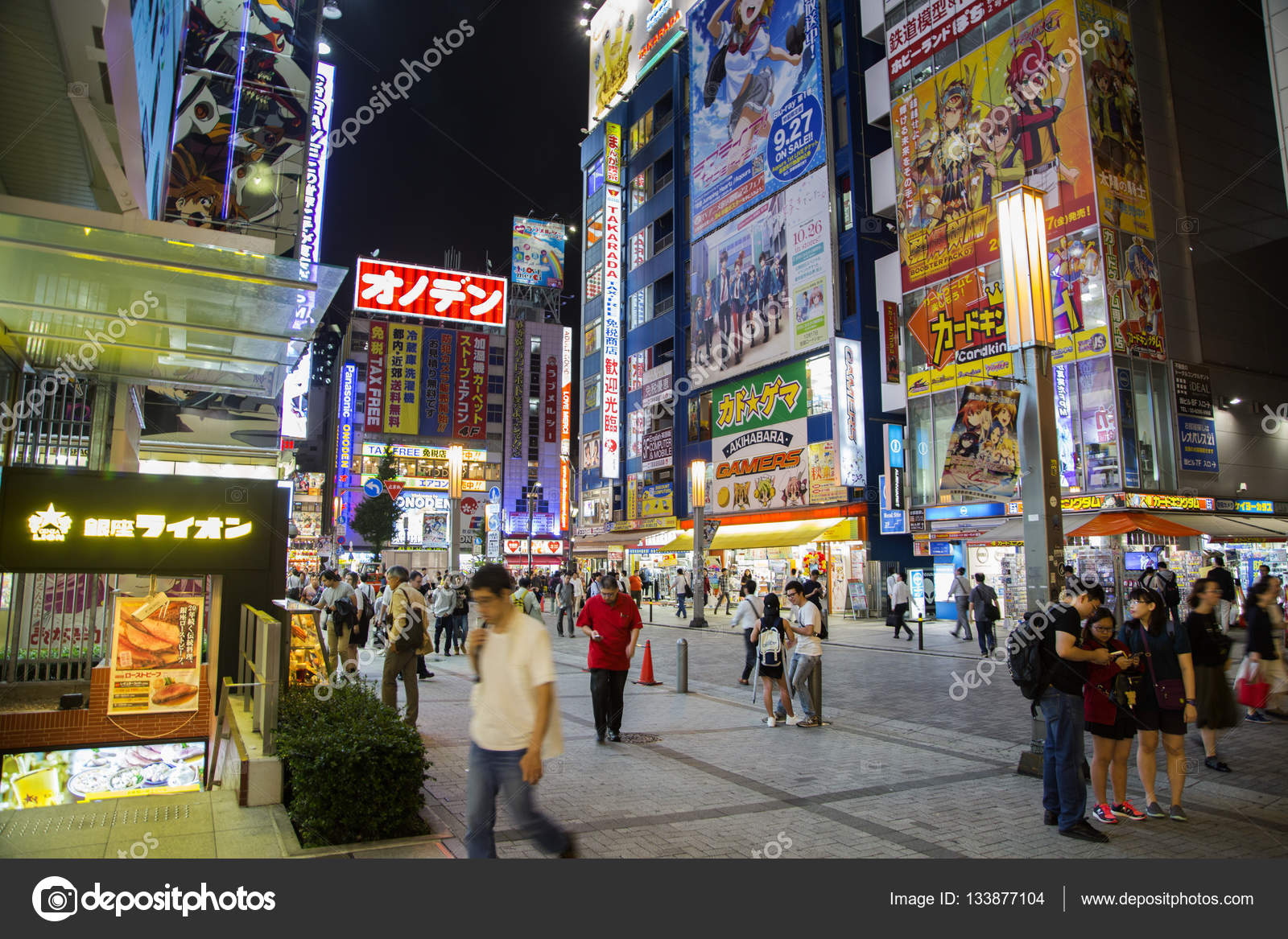夜東京の秋葉原地区　ストックエディトリアル用写真©boggy22＃133877104