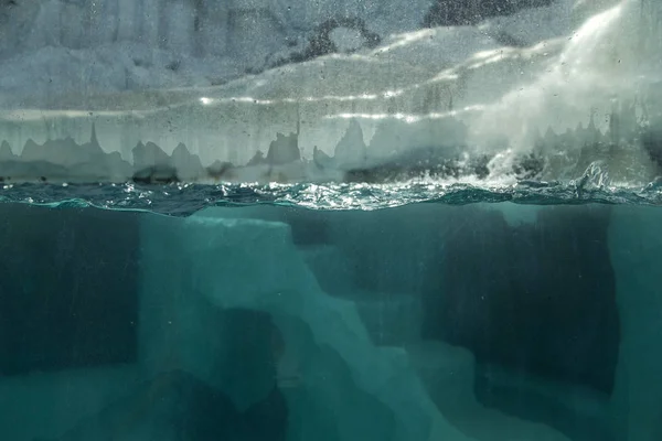 Vlna voda s bublinkami — Stock fotografie