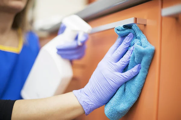 Dental office schoonmaken — Stockfoto