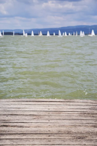 Muelle con superficie de agua —  Fotos de Stock