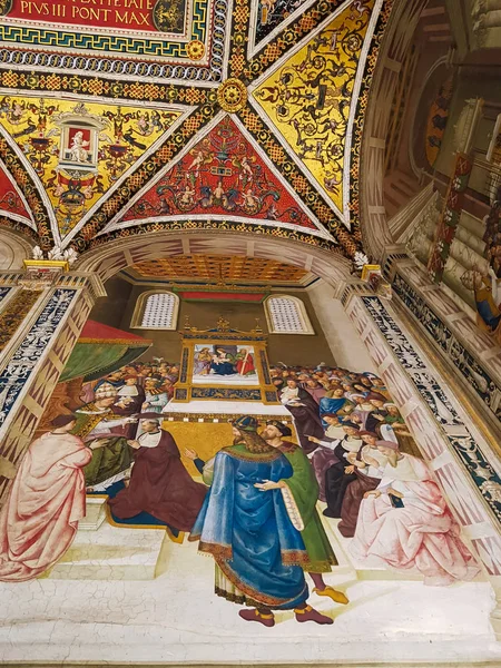 Innenraum der Kathedrale von Siena — Stockfoto