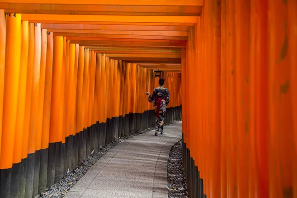 Fushimi Inari shrine in Kyoto — Stock Photo, Image