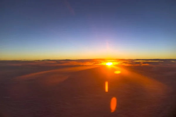 Coucher de soleil depuis l'avion — Photo