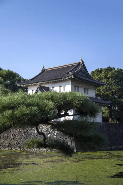 Bewaken van de toren op het Japanse keizerlijke paleis — Stockfoto