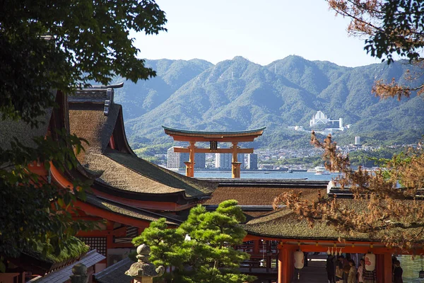 Itsukushima Shrine at Miyajima island — Stock Photo, Image