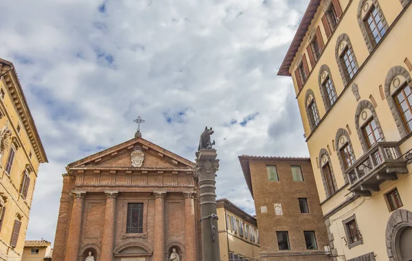 Piazza Tolomei in Siena — Stock fotografie