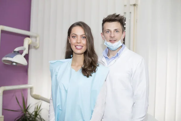 Patient som har dental checkup — Stockfoto