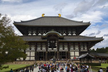 insanlar Nara Todaiji tapınağında