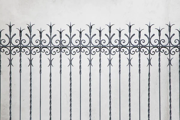 Kovácsolt dekoratív kerítés — Stock Fotó