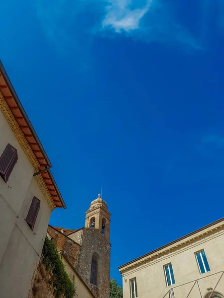 Campanario medieval en Montalcino —  Fotos de Stock