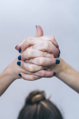 Yoga Çalışan Genç Kadın