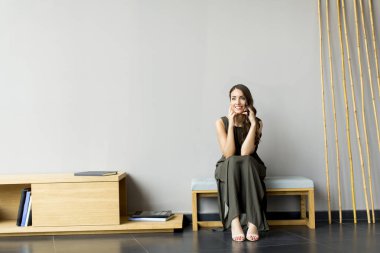 genç ve güzel kadın