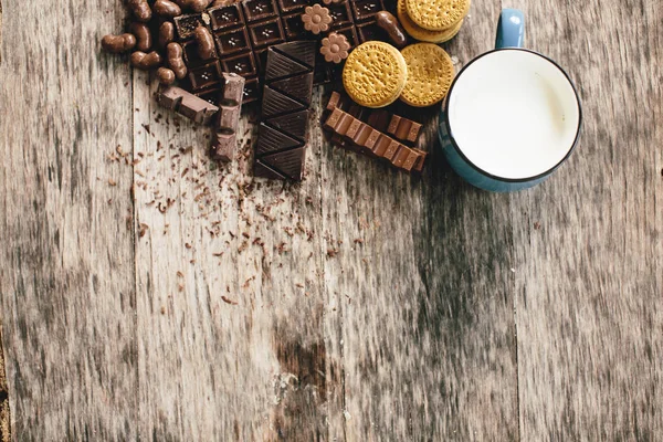 Cioccolato, biscotti e latte — Foto Stock