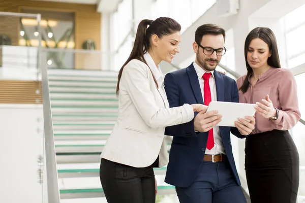 Business man and women in office — Stock Photo, Image