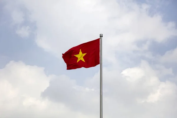 Bandera de Vietnam ondeando — Foto de Stock